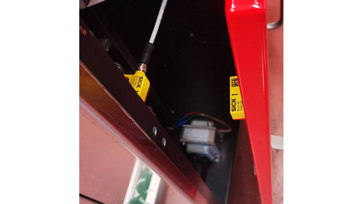 Półautomatyczna wiązarka do spinania palet  taśmą PET model Pallet Strap T150 - 138_2.jpg